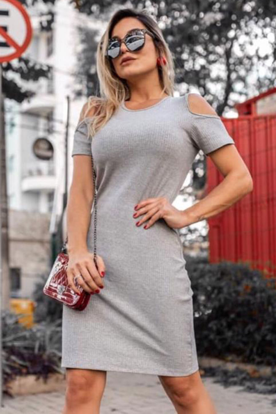 Vestido ombro vazado canelado 2025