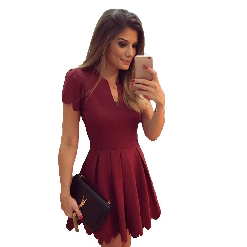 Vestido bordo sales curto rodado